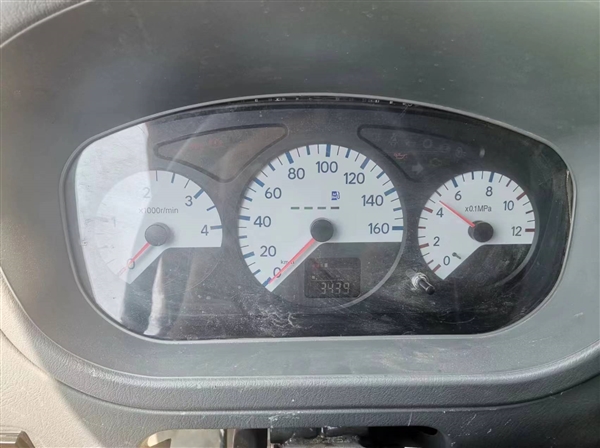 2019年8月份车.济宁四通8吨吊车，国五排放