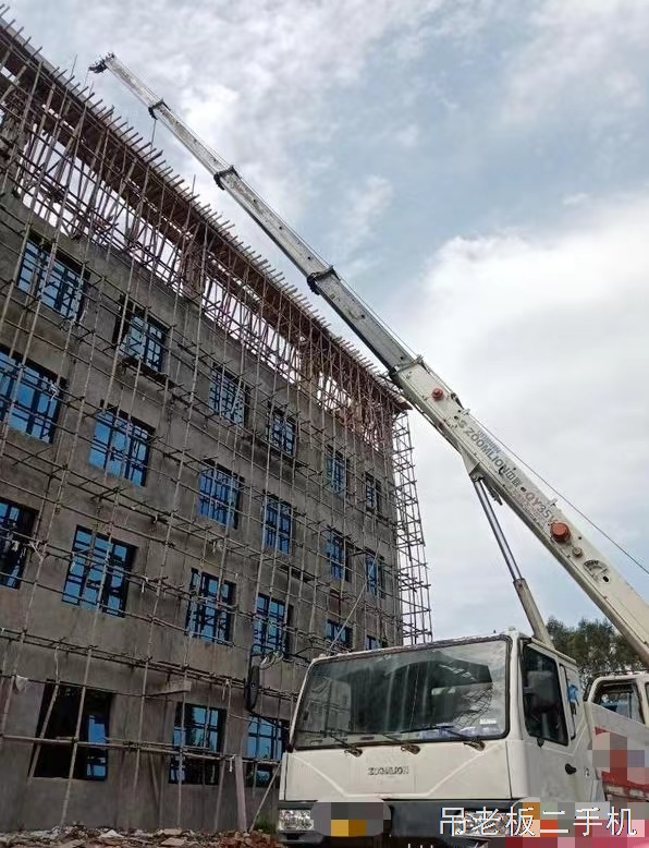 2010年6月中联25v5.国三。手续齐全