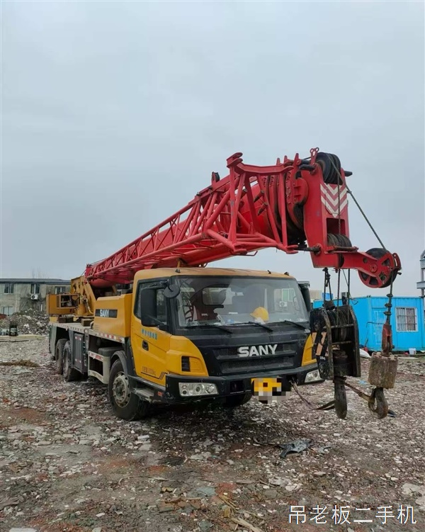 转让三一21年25吨汽车吊