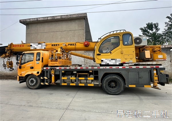 19年6月上牌16吨汽车吊